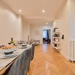 Apartamento Elegant 3 Chambres, 3 Salles De Bain- Double Sejour- 16e- Calme Et Standing Paris
