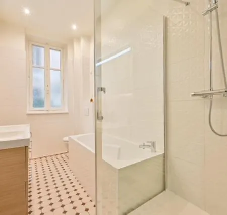 Elegant 3 Chambres, 3 Salles De Bain- Double Sejour- 16e- Calme Et Standing * Paryż