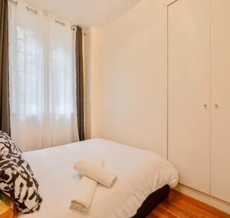 Elegant 3 Chambres, 3 Salles De Bain- Double Sejour- 16e- Calme Et Standing * Paryż